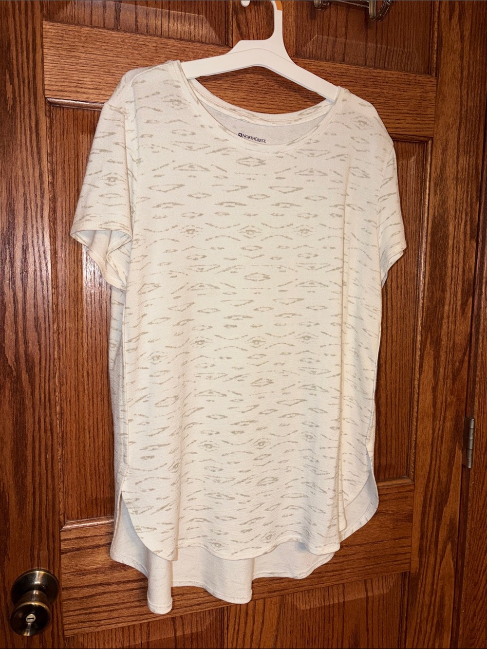 Northcrest Ivory Short Sleeve Scoop Neck Tee with Subtle Heather